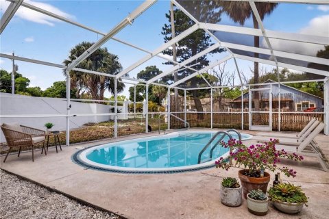 House in Tampa, Florida 6 bedrooms, 193.98 sq.m. № 2167261 - photo 25