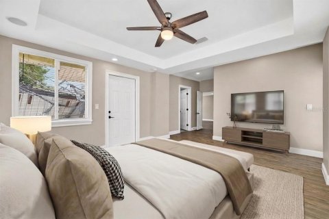 House in Tampa, Florida 6 bedrooms, 193.98 sq.m. № 2167261 - photo 11