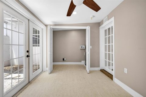 House in Tampa, Florida 6 bedrooms, 193.98 sq.m. № 2167261 - photo 19