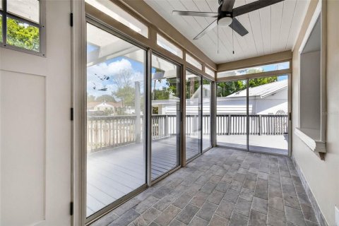 House in Tampa, Florida 6 bedrooms, 193.98 sq.m. № 2167261 - photo 22