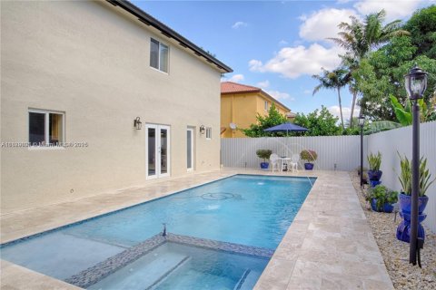 Купить виллу или дом в Майами, Флорида 4 спальни, 253.9м2, № 1934987 - фото 12