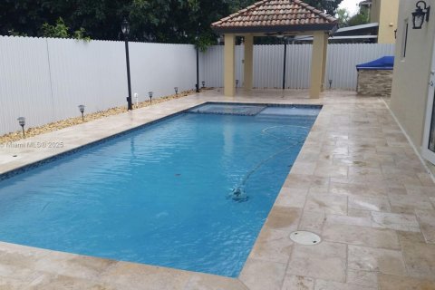 Купить виллу или дом в Майами, Флорида 4 спальни, 253.9м2, № 1934987 - фото 9