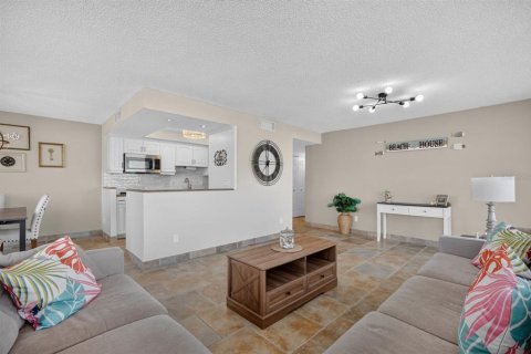 Copropriété à vendre à Daytona Beach, Floride: 2 chambres, 120.31 m2 № 2347194 - photo 18