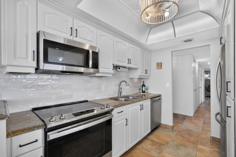 Copropriété à vendre à Daytona Beach, Floride: 2 chambres, 120.31 m2 № 2347194 - photo 25