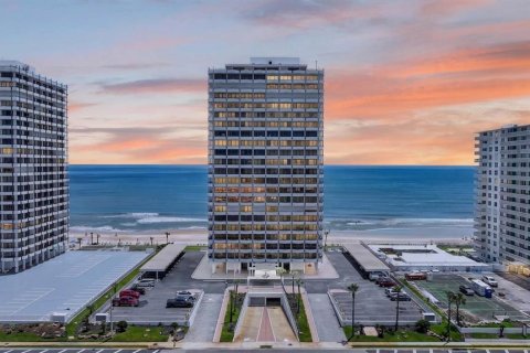 Condo in Daytona Beach, Florida, 2 bedrooms  № 2347194