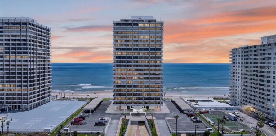 Condo à Daytona Beach, Floride, 2 chambres № 2347194