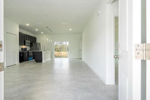 Casa en alquiler en Citrus Springs, Florida, 4 dormitorios, 146.79 m2 № 1885889 - foto 9