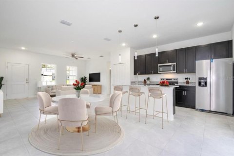 Casa en alquiler en Citrus Springs, Florida, 4 dormitorios, 146.79 m2 № 1885889 - foto 2