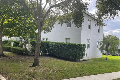 Купить кондоминиум в Майами, Флорида 2 спальни, 73.02м2, № 2053470 - фото 4