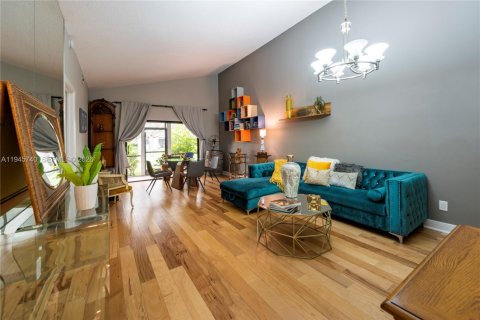 Condominio en venta en Weston, Florida, 3 dormitorios, 117.8 m2 № 2005811 - foto 5