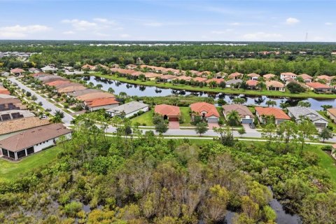 Villa ou maison à vendre à North Port, Floride: 2 chambres, 166.2 m2 № 2412683 - photo 8