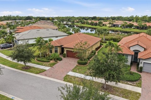 Villa ou maison à vendre à North Port, Floride: 2 chambres, 166.2 m2 № 2412683 - photo 5