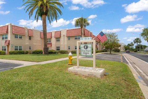Condo à Saint Petersburg, Floride, 1 chambre № 2156802