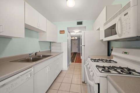 Copropriété à vendre à Saint Petersburg, Floride: 1 chambre, 73.39 m2 № 2156802 - photo 12