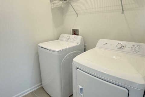 Touwnhouse à louer à Orlando, Floride: 4 chambres, 167.87 m2 № 1903189 - photo 17