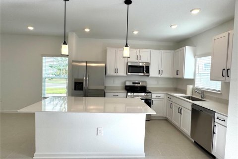 Touwnhouse à louer à Orlando, Floride: 4 chambres, 167.87 m2 № 1903189 - photo 4