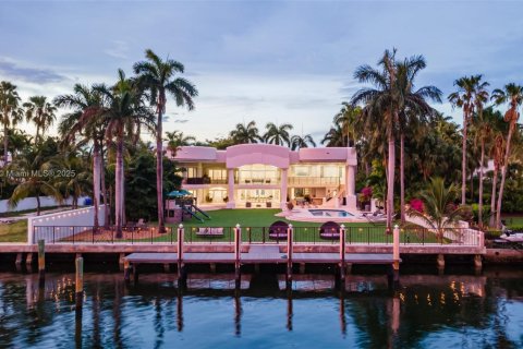 Villa ou maison à vendre à Hollywood, Floride: 8 chambres, 624.12 m2 № 2064065 - photo 30