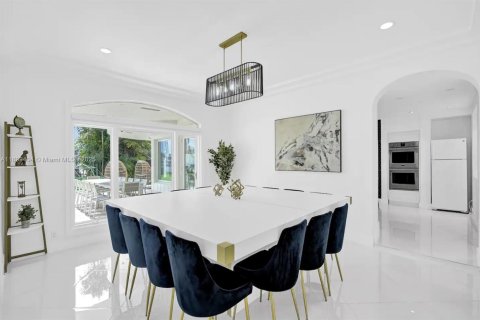 Villa ou maison à vendre à Hollywood, Floride: 8 chambres, 624.12 m2 № 2064065 - photo 10