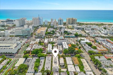 Condo in Miami Beach, Florida, 2 bedrooms  № 1766855 - photo 25