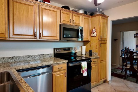 Condo in Plantation, Florida, 2 bedrooms  № 2185264 - photo 8