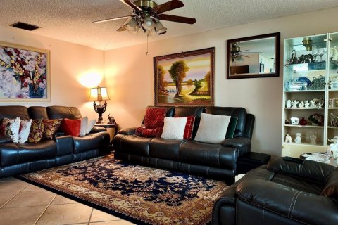 Condo in Plantation, Florida, 2 bedrooms  № 2185264 - photo 3
