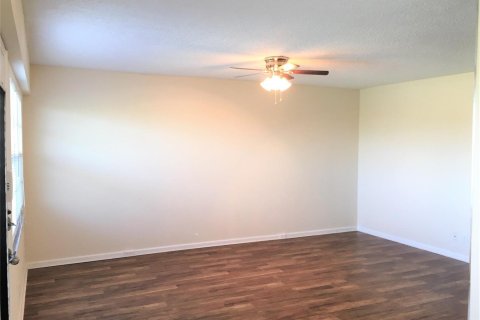 Condominio en venta en Pembroke Pines, Florida, 2 dormitorios, 88.63 m2 № 2184500 - foto 12