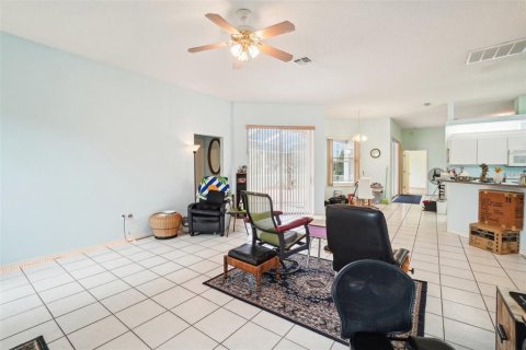 Villa ou maison à vendre à Spring Hill, Floride: 3 chambres, 221.66 m2 № 1385169 - photo 4