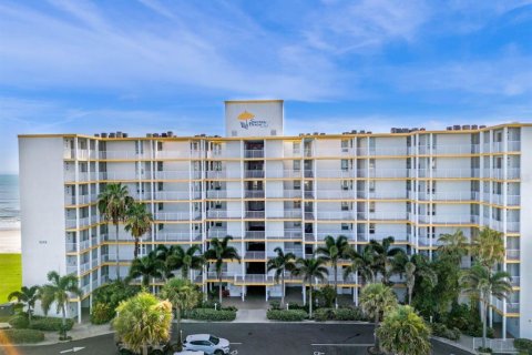 Condo à New Smyrna Beach, Floride, 3 chambres  № 2124709