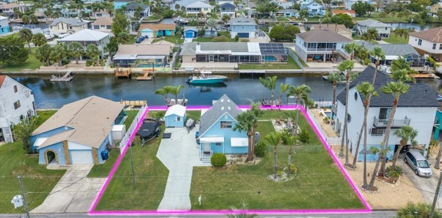 Villa ou maison à Hernando Beach, Floride 3 chambres, 84.73 m2 № 2198148