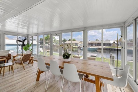 Villa ou maison à vendre à Hernando Beach, Floride: 3 chambres, 84.73 m2 № 2198148 - photo 4