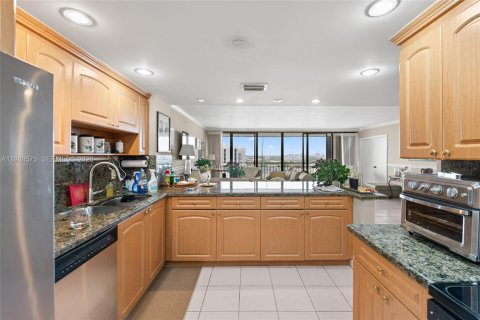 Copropriété à vendre à Miami, Floride: 2 chambres, 152.17 m2 № 1996296 - photo 3