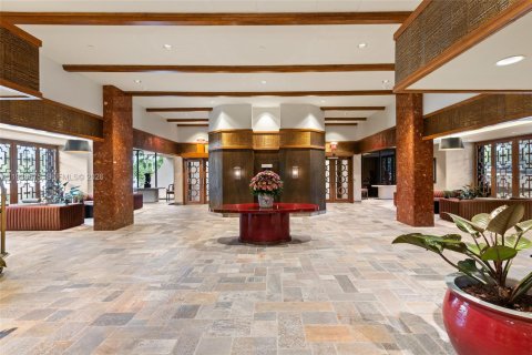 Copropriété à vendre à Miami, Floride: 2 chambres, 152.17 m2 № 1996296 - photo 24