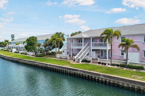 Condominio en venta en Saint Petersburg, Florida, 2 dormitorios, 94.57 m2 № 1885715 - foto 14