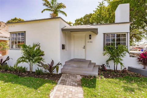 House in Miami, Florida 3 bedrooms, 121.14 sq.m. № 1983956 - photo 2