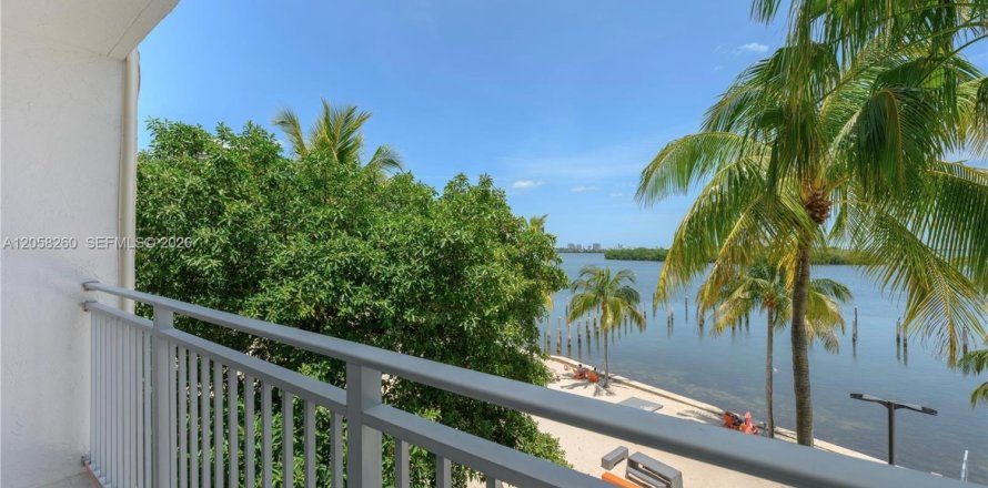 Condominio en Miami, Florida, 2 dormitorios  № 2274585