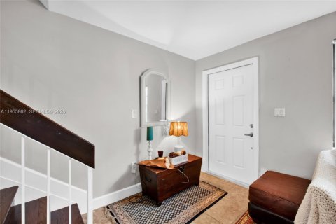 Townhouse in Miami, Florida 2 bedrooms, 89.37 sq.m. № 2009843 - photo 7