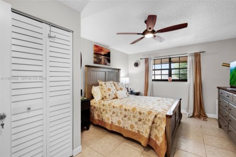 Townhouse in Miami, Florida 2 bedrooms, 89.37 sq.m. № 2009843 - photo 25