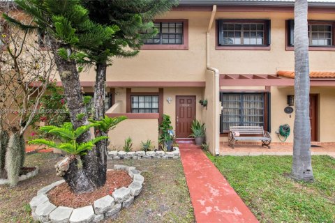 Townhouse in Miami, Florida 2 bedrooms, 89.37 sq.m. № 2009843 - photo 4