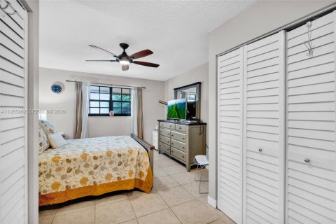 Townhouse in Miami, Florida 2 bedrooms, 89.37 sq.m. № 2009843 - photo 24