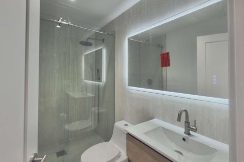 House in Delray Beach, Florida 4 bedrooms, 146.41 sq.m. № 2183034 - photo 16