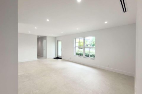 House in Delray Beach, Florida 4 bedrooms, 146.41 sq.m. № 2183034 - photo 23