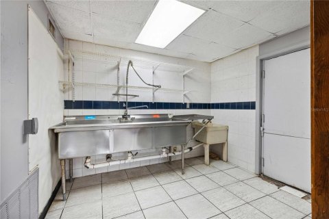 Commercial property in Tampa, Florida 199.74 sq.m. № 1634799 - photo 11
