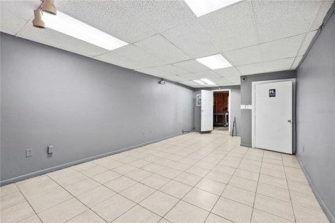 Commercial property in Tampa, Florida 199.74 sq.m. № 1634799 - photo 19