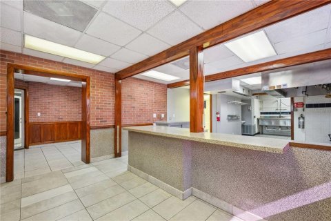 Commercial property in Tampa, Florida 199.74 sq.m. № 1634799 - photo 5