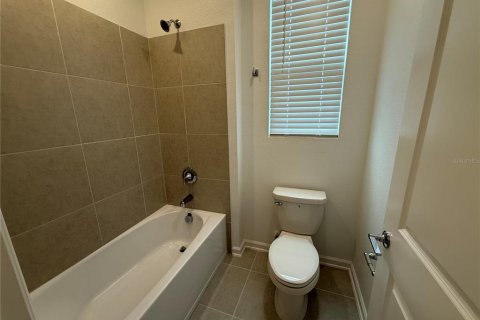 House in Kissimmee, Florida 4 bedrooms, 187.94 sq.m. № 1906771 - photo 17