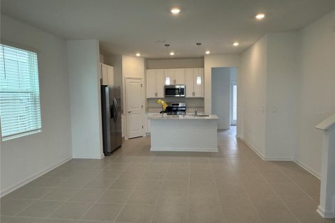 House in Kissimmee, Florida 4 bedrooms, 187.94 sq.m. № 1906771 - photo 7