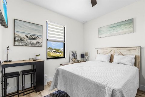 Casa en venta en Cape Coral, Florida, 3 dormitorios, 180.23 m2 № 2356093 - foto 8