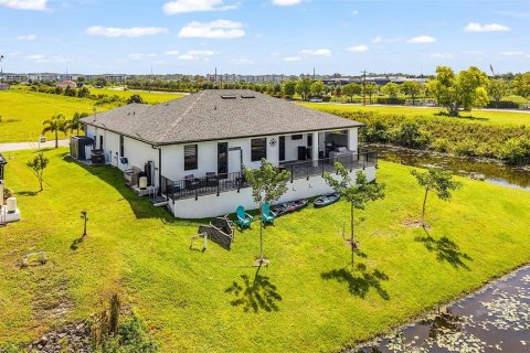 Casa en venta en Cape Coral, Florida, 3 dormitorios, 180.23 m2 № 2356093 - foto 16