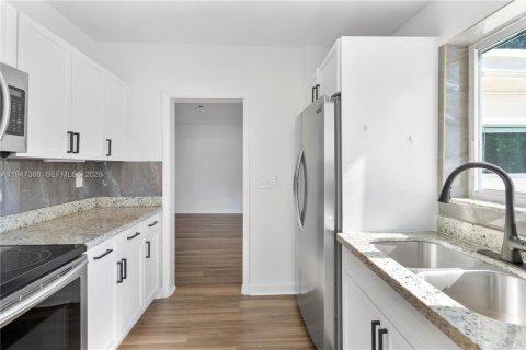 Снять в аренду виллу или дом в Майами, Флорида 3 спальни, 178.47м2, № 2003799 - фото 4