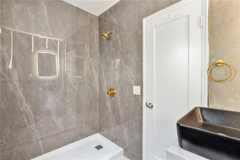 Снять в аренду виллу или дом в Майами, Флорида 3 спальни, 178.47м2, № 2003799 - фото 13